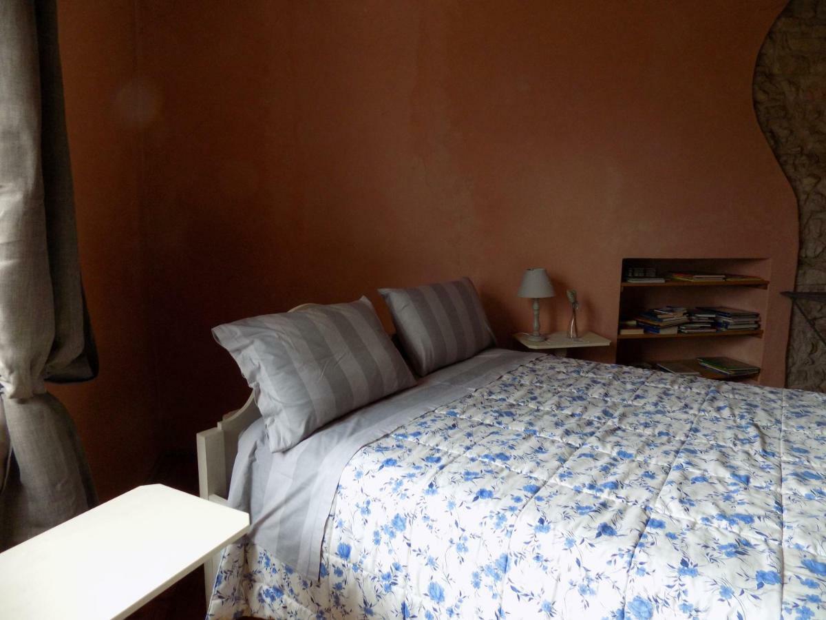 Due Archi Bed and Breakfast Sant'Ambrogio di Valpolicella Værelse billede